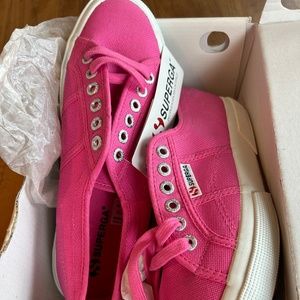 Superga Cotu Classic Sz 8 sneakers. Size US Womens 8. Fucia. Never worn.